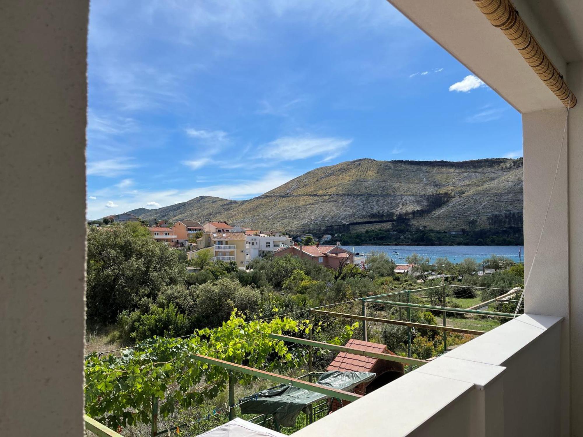 Apartmani Mlinar - Two Bedroom Apartment With Seaview Гребастика Экстерьер фото