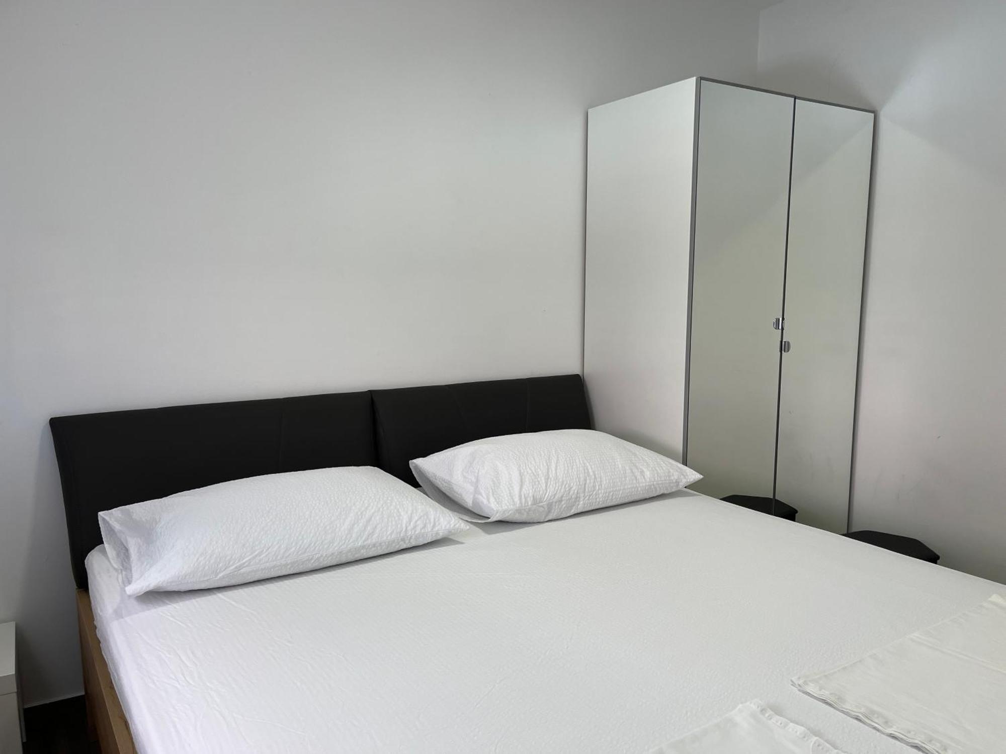 Apartmani Mlinar - Two Bedroom Apartment With Seaview Гребастика Экстерьер фото